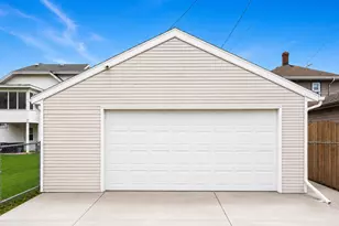 1226 Goold St, Racine, WI 53402 - Photo 24
