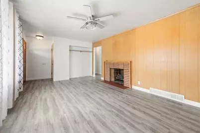 7216 W Layton Ave, Greenfield, WI 53220 - Photo 2