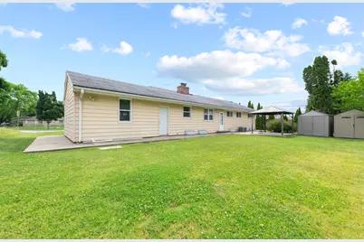 7216 W Layton Ave, Greenfield, WI 53220 - Photo 30