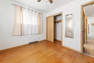 7216 W Layton Ave, Greenfield, WI 53220 - Photo 20