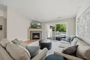 370 E Veterans Way, Mukwonago, WI 53149 - Photo 4