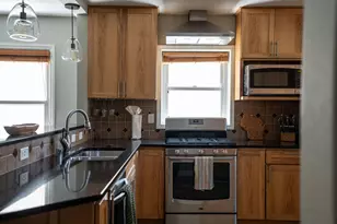 1309 S 91st St, West Allis, WI 53214 - Photo 10