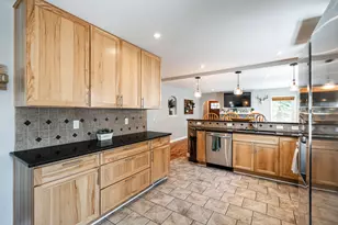 1309 S 91st St, West Allis, WI 53214 - Photo 8