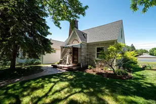 1309 S 91st St, West Allis, WI 53214 - Photo 24