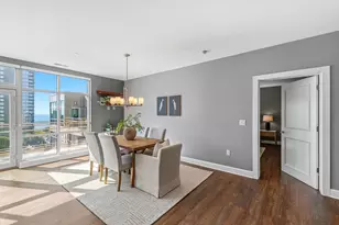 1550 E Royall Pl, Milwaukee, WI 53202 - Photo 20