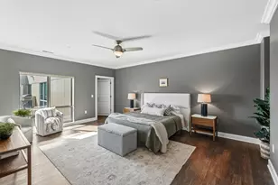 1550 E Royall Pl, Milwaukee, WI 53202 - Photo 14