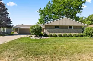 445 E Harvard St, Oconomowoc, WI 53066 - Photo 2
