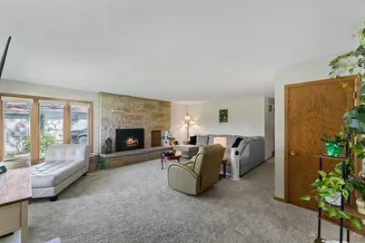 445 E Harvard St, Oconomowoc, WI 53066 - Photo 4