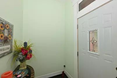 1834 N Dr William Finlayson St, Milwaukee, WI 53212 - Photo 4