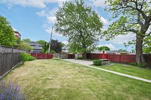 1834 N Dr William Finlayson St, Milwaukee, WI 53212 - Photo 38