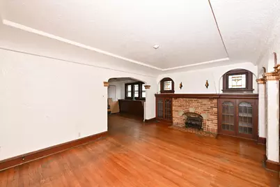 2012 E Newton Ave #2014, Shorewood, WI 53211 - Photo 6