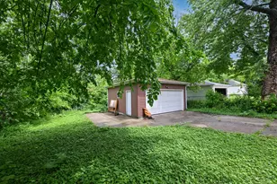 2012 E Newton Ave, Shorewood, WI 53211 - Photo 24