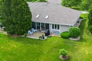 7224 W Mequon Square Dr, Mequon, WI 53092 - Photo 60