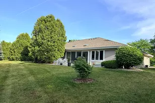 7224 W Mequon Square Dr, Mequon, WI 53092 - Photo 58