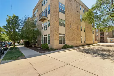 1550 N Warren Ave #113, Milwaukee, WI 53202 - Photo 6