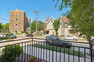 1550 N Warren Ave, Milwaukee, WI 53202 - Photo 36