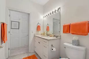 1550 N Warren Ave, Milwaukee, WI 53202 - Photo 20