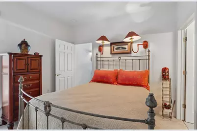 1550 N Warren Ave #113, Milwaukee, WI 53202 - Photo 18