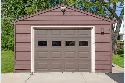 106 N Bruns Ave, Plymouth, WI 53073 - Photo 20