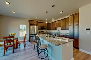204 Settlers Dr, Jefferson, WI 53549 - Photo 4