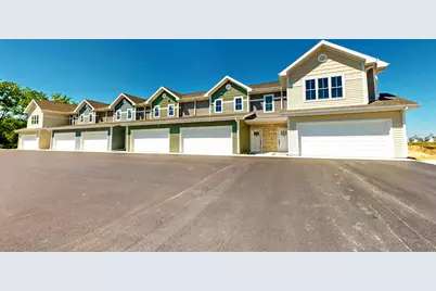 204  Settlers Dr, Jefferson, WI 53549 - Photo 2