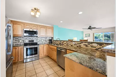 2138  Landings Ln, Delavan, WI 53115 - Photo 6