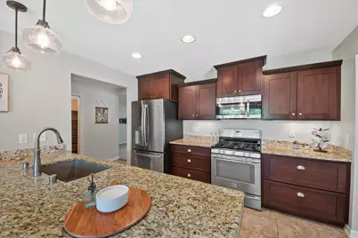 17780  Continental Dr, Brookfield, WI 53045 - Photo 16