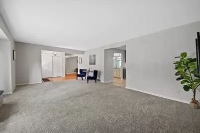 17780  Continental Dr, Brookfield, WI 53045 - Photo 4