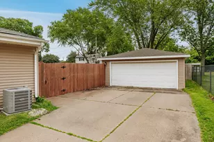 3739 W Parnell Ave, Milwaukee, WI 53221 - Photo 32