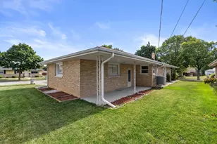 7701 W Warnimont Ave, Milwaukee, WI 53220 - Photo 34