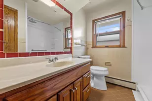 7701 W Warnimont Ave, Milwaukee, WI 53220 - Photo 16