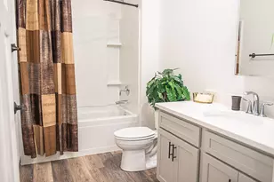 2075 N Cambridge Ave, Milwaukee, WI 53202 - Photo 4