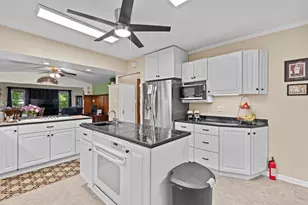 178 W Saveland Ave, Milwaukee, WI 53207 - Photo 16