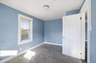 2148 S 91st St, West Allis, WI 53227 - Photo 16