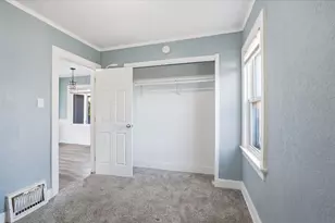 2148 S 91st St, West Allis, WI 53227 - Photo 10