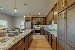 208 Settlers Dr, Jefferson, WI 53549 - Photo 8