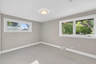 250 W Suburban Ct, Fox Point, WI 53217 - Photo 20