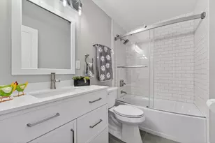 250 W Suburban Ct, Fox Point, WI 53217 - Photo 10