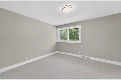 250 W Suburban Ct, Fox Point, WI 53217 - Photo 22