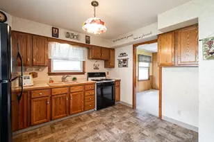 3239 S 54th St, Milwaukee, WI 53219 - Photo 4
