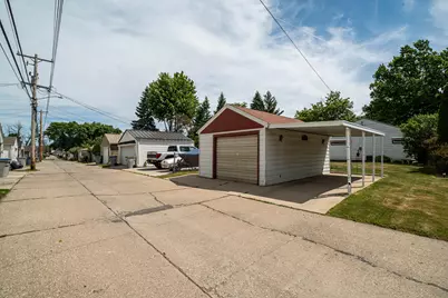 3239 S 54th St, Milwaukee, WI 53219 - Photo 30