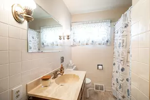 3239 S 54th St, Milwaukee, WI 53219 - Photo 14