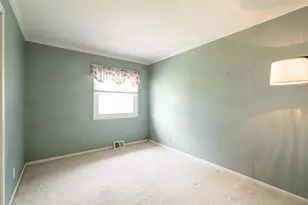 3239 S 54th St, Milwaukee, WI 53219 - Photo 12