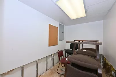 3915 W Capitol Dr, Milwaukee, WI 53216 - Photo 22