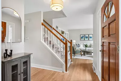 W138N6513  Manor Hills Blvd, Menomonee Falls, WI 53051 - Photo 6