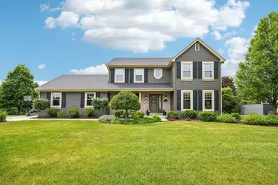 W138N6513  Manor Hills Blvd, Menomonee Falls, WI 53051 - Photo 2