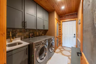 2717 N Beaumont Ave, Racine, WI 53185 - Photo 18