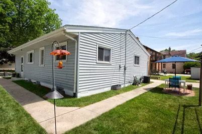 2419 S 81st St, West Allis, WI 53219 - Photo 28