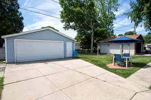 2419 S 81st St, West Allis, WI 53219 - Photo 2