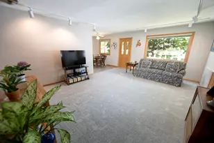 2419 S 81st St, West Allis, WI 53219 - Photo 8